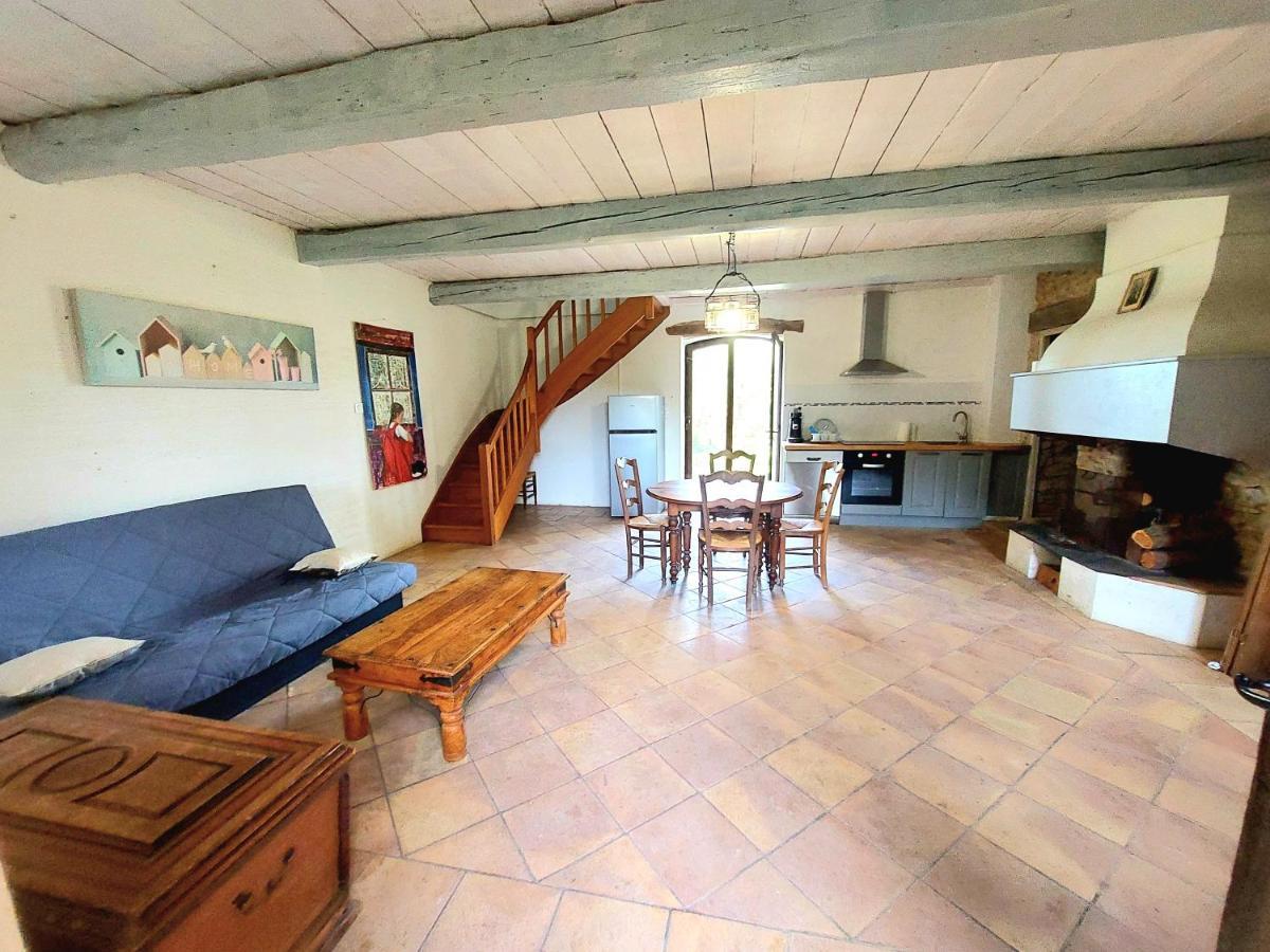 Mazet Du Chateau Joyeux De Violet Pépieux Zewnętrze zdjęcie