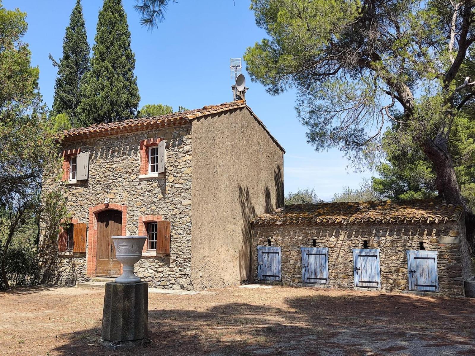 Mazet Du Chateau Joyeux De Violet Pépieux Zewnętrze zdjęcie
